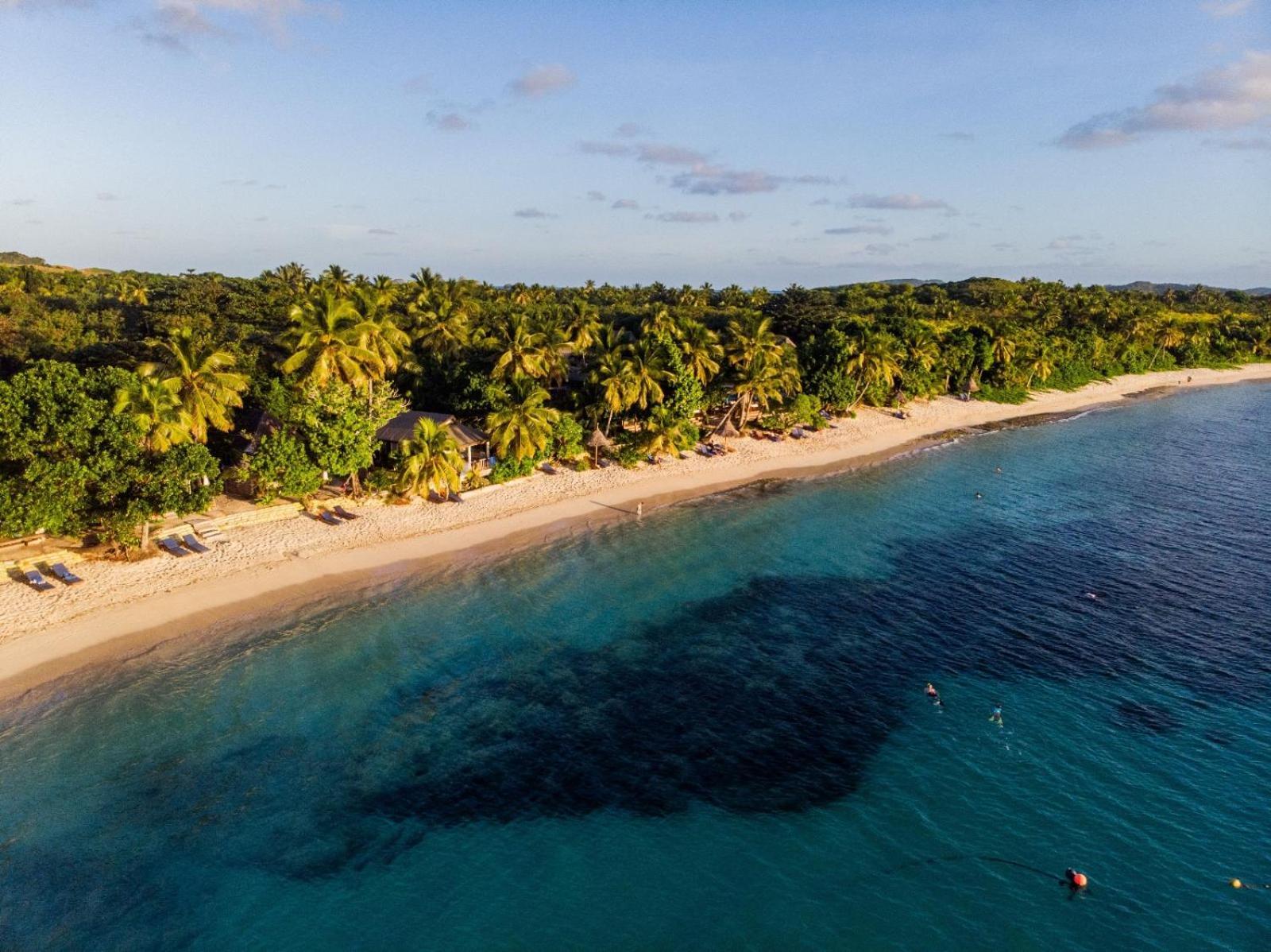 Blue Lagoon Beach Resort Naisisili Экстерьер фото